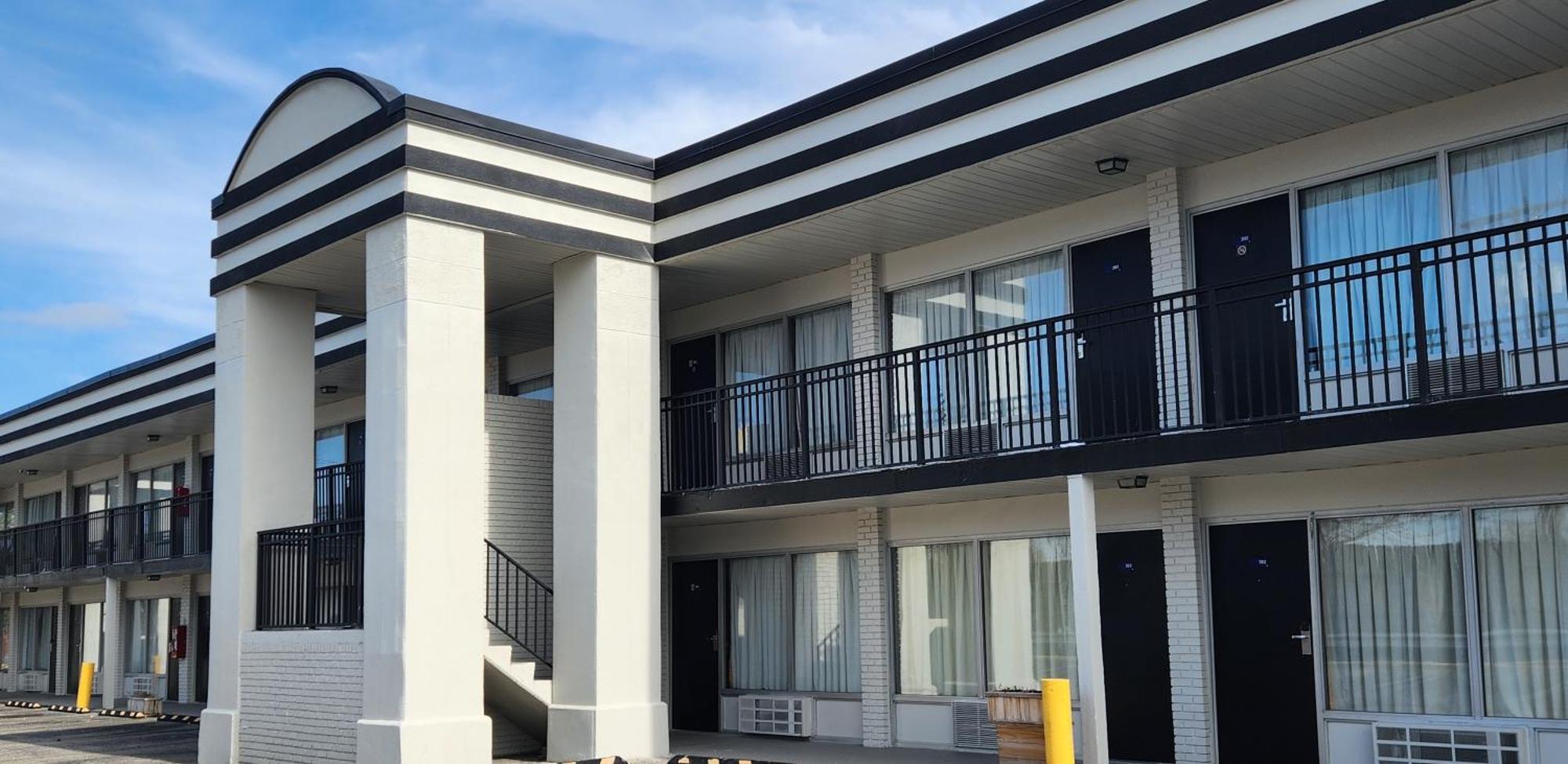 Days Inn By Wyndham Frankfort Exterior foto